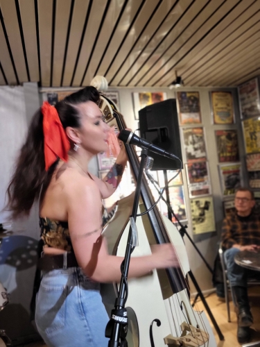 esther phillips,ella a thaun,mavis staples,darts,chrissie hiynde,eliza stark  and the dappers,cult of occult,green carnation