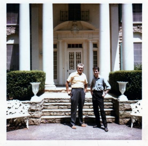 Z31806DELESSERTgraceland.jpg